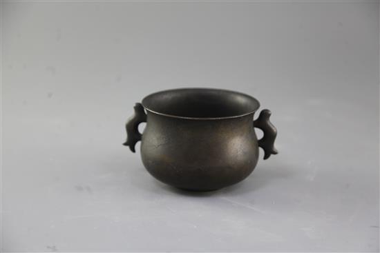 A Chinese bronze baluster shaped censer, Gui, Qing dynasty, width 14cm